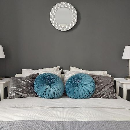 Be In Gdansk Apartments - Studio Mariacka - Old Town Luaran gambar