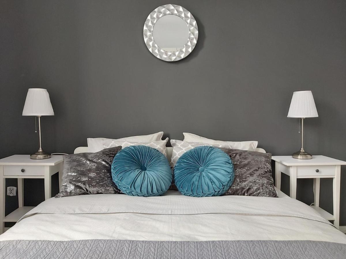 Be In Gdansk Apartments - Studio Mariacka - Old Town Luaran gambar