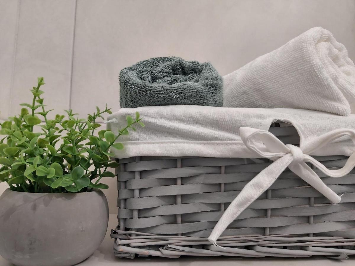 Be In Gdansk Apartments - Studio Mariacka - Old Town Luaran gambar