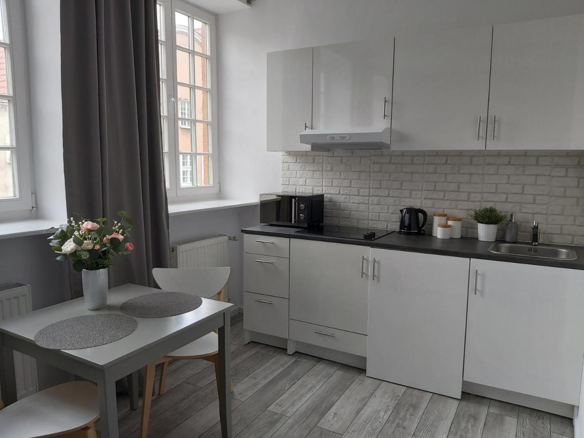 Be In Gdansk Apartments - Studio Mariacka - Old Town Luaran gambar