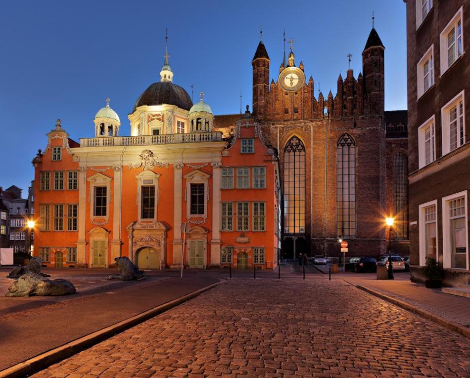 Be In Gdansk Apartments - Studio Mariacka - Old Town Luaran gambar